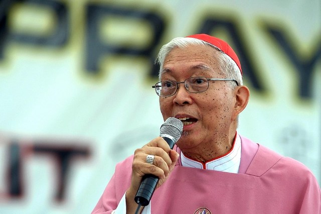 Ex-Manila Archbishop Untangles Traffic Mess Amid Typhoon