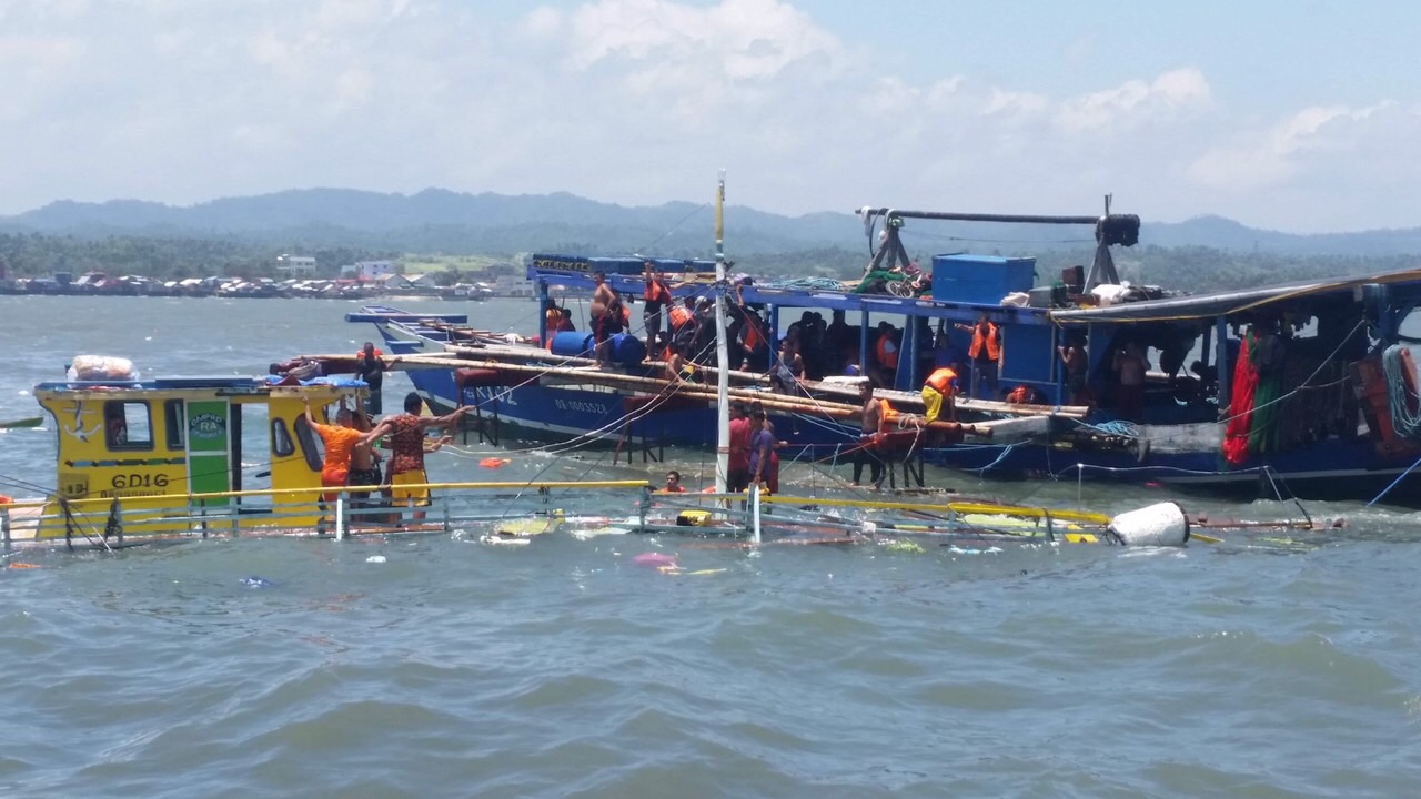 LOOK: 49 people rescued from sunken boat in Samar