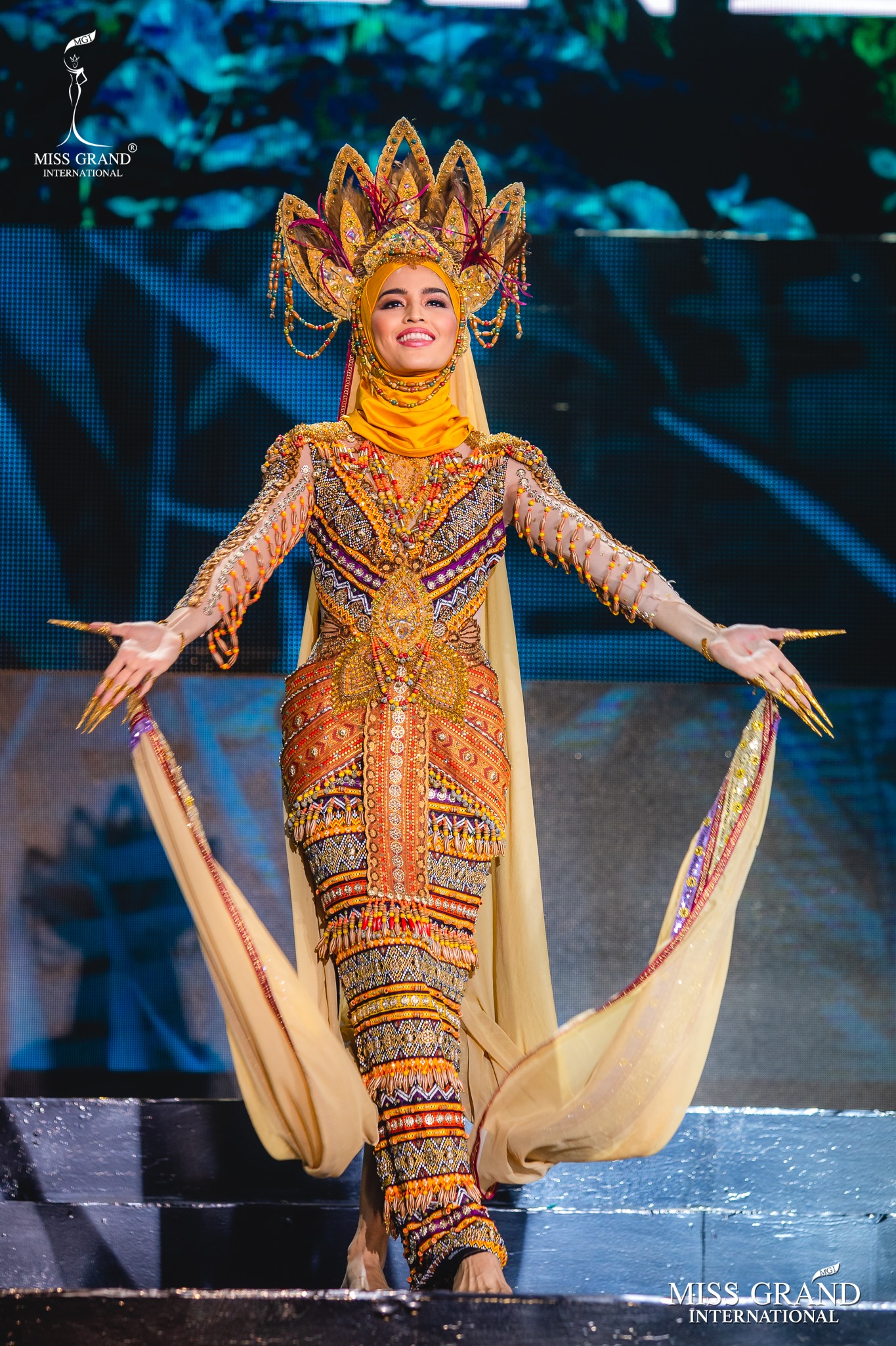 Look Samantha Los National Costume For Miss Grand International 2019