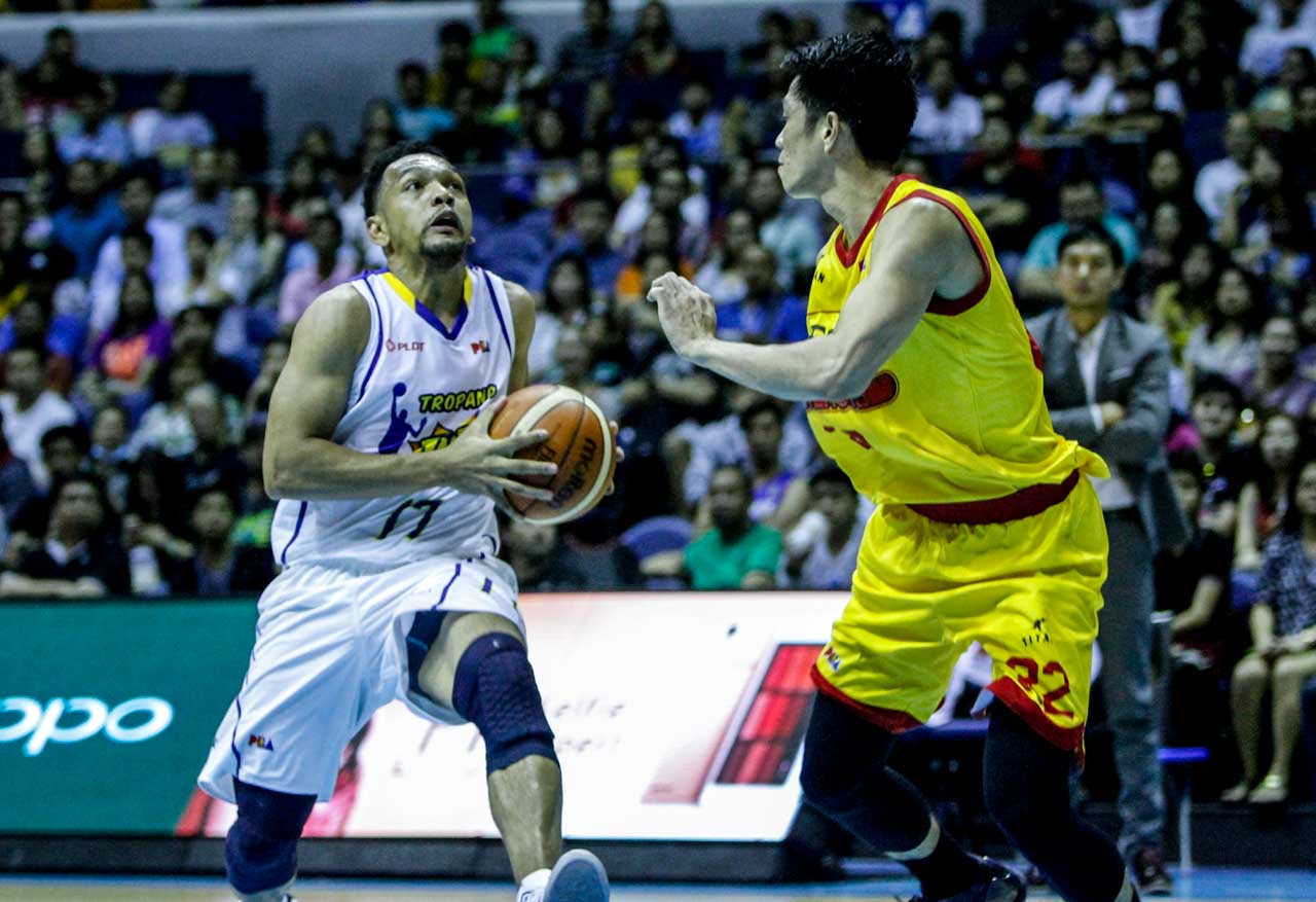 PBA: Ginebra slips past Barako Bull