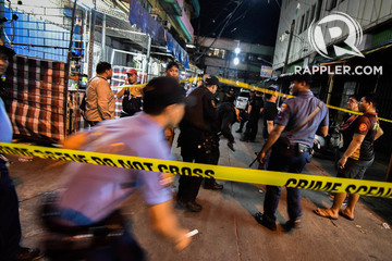 LOCKDOWN. In this file photo, cops cordon off the blast site after the explosions in Quiapo last Saturday, May 6, 2017. File photo by Rappler  