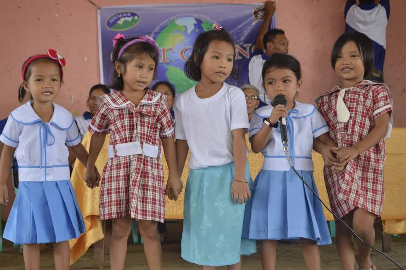 IN PHOTOS: Media groups give aid to Eastern Samar residents