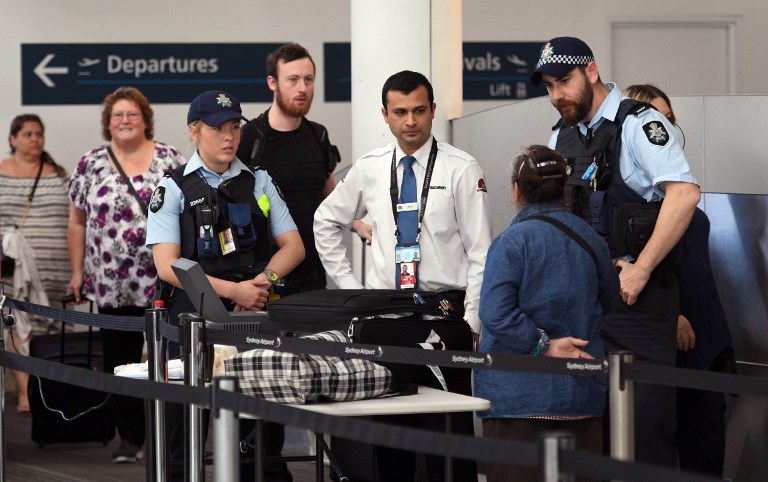 seru-airport-security-airplane-game