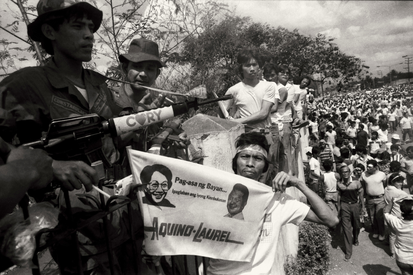 CIVILIAN-BACKED MILITARY REVOLT. Filipinos oust the Marcos dictatorship on February 25, 1986. File photo by Romeo Mariano  