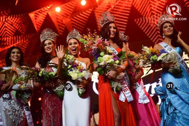 NEW QUEENS. The 6 newly crowned Binibining Pilipinas 2017 queens react to the crowd after they are announced the winners. Photo by Alecs Ongcal/Rappler 