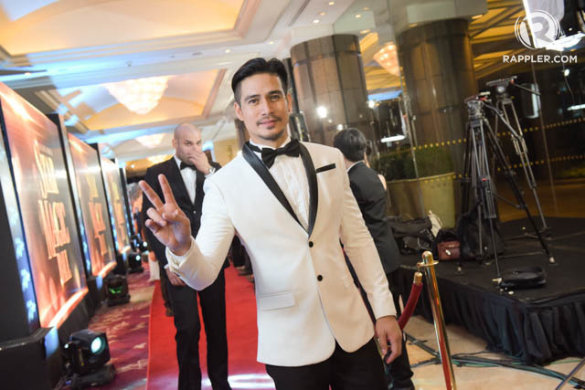 Piolo ina white tuxedo in 2016. File photo by Alecs Ongcal/Rappler 