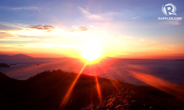 SUNSETFROM THE PEAK. Enjoy the sunset from Gulugod Baboy's summit, too! 