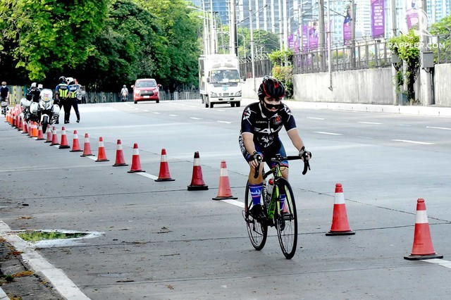 MMDA s dry run of EDSA bike lane in light of quarantine