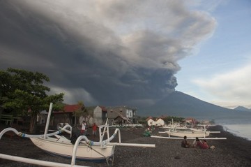 Lini Masa Perkembangan Terbaru Letusan Gunung Agung