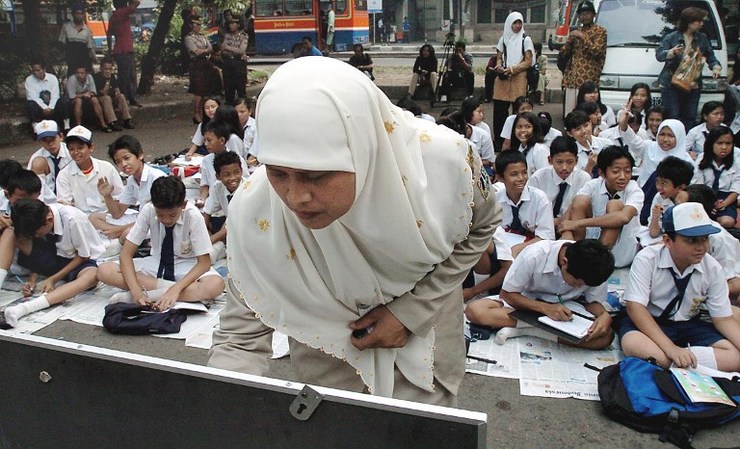 The New Indonesian Education Minister's Huge Task Ahead