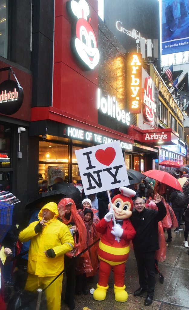 IN PHOTOS Jollibee opens in Manhattan, New York IN PHOTOS Jollibee opens in Manhattan, New York