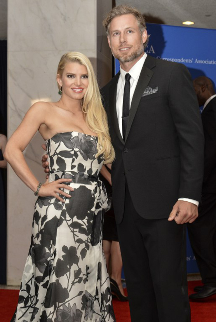 Jessica Simpson marries Eric Johnson