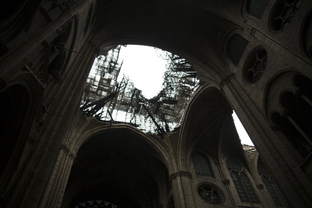 IOC Pledges 500 000 Euros To Ensure Notre Dame Ready For Paris 2024   Notre Dame Burned Roof 