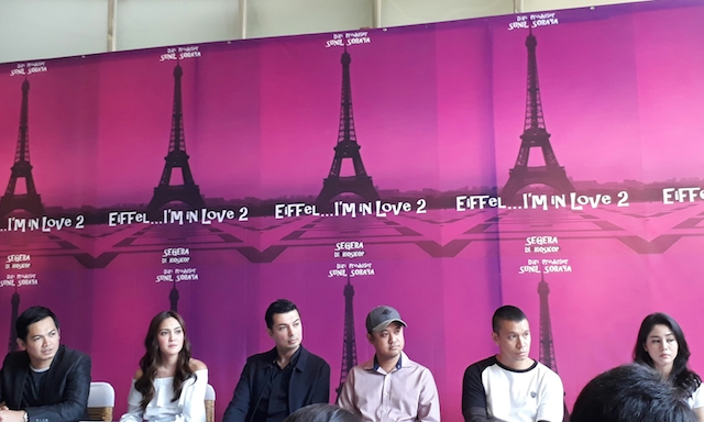Eiffel im in love extended full movie download