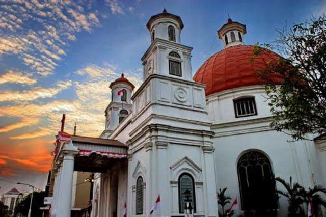 Demi hormati Idul Fitri, beberapa gereja ubah jadwal misa