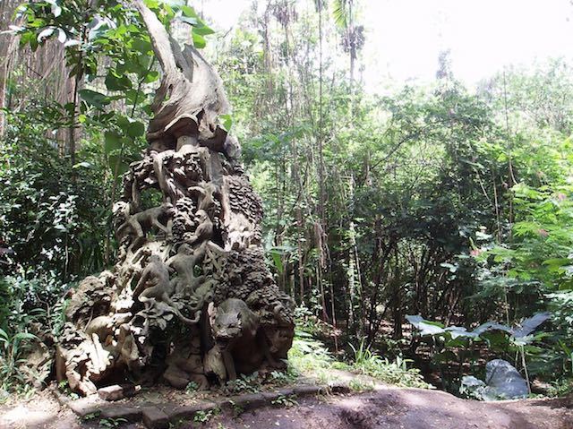 Rintihan noni Belanda di wisata mistis Bandung