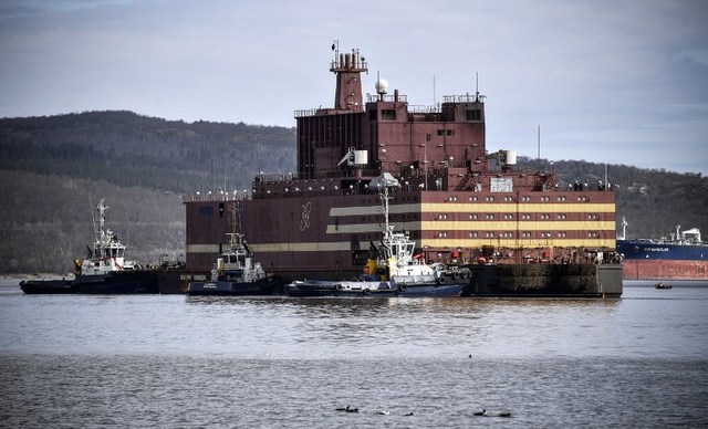 World's First Floating Nuclear Barge To Power Russia's Arctic Oil Drive