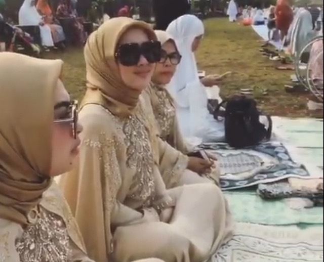 FOTO: Selebriti Tanah Air merayakan Idul Adha