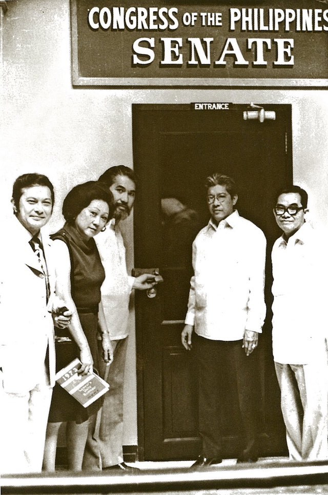 LOCKED. Senators Doy Laurel, Eva Estrada Kalaw, Ramon Mitra, Gerry Roxas, and Jovito Salonga in 1973, outside the padlocked Senate Session Hall. Photo from âDoy Laurelâ by Celia Diaz-Laurel, from the Official Gazette   