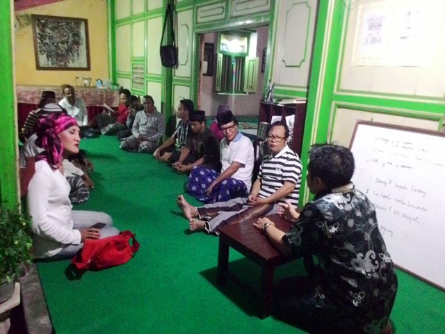 Sebuah Asa Di Pesantren Waria Yogyakarta