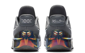 kobe first nike shoe