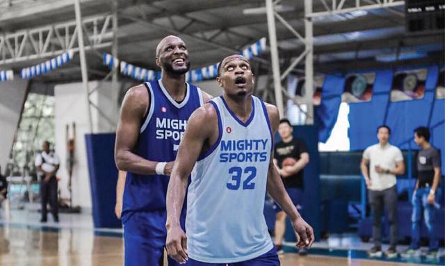 REINFORCEMENTS. Lamar Odom (left) and Justin Brownlee continue to deliver as Mighty Sports prepares for the 30th Dubai International Basketball Championship. Photo from Lamar Odom's Instagram 