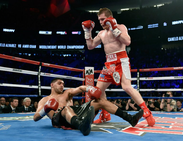 Canelo Alvarez scores frightening KO of Amir Khan in 6 rounds