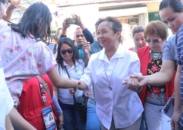 Arroyo creates committee to check urban poor housing