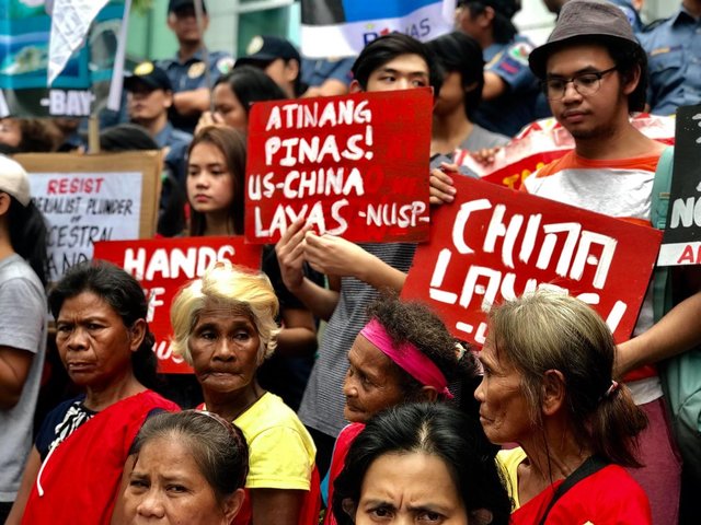 How are PH-China deals affecting Filipino communities