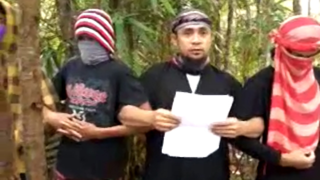 Screenshot of a video showing Isnilon Hapilon pledging allegiance to the Islamic State 