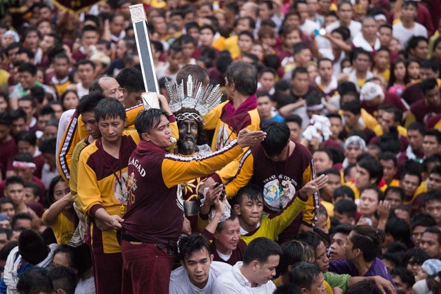 YEARLY TRADITION. The Feast of the Black Nazarene is expected to millions of devotees this year. File photo by Pat Nabong/Rappler 