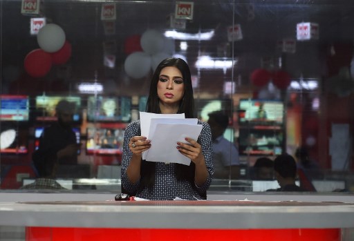 Pakistans First Transgender News Anchor Makes Headlines 0243