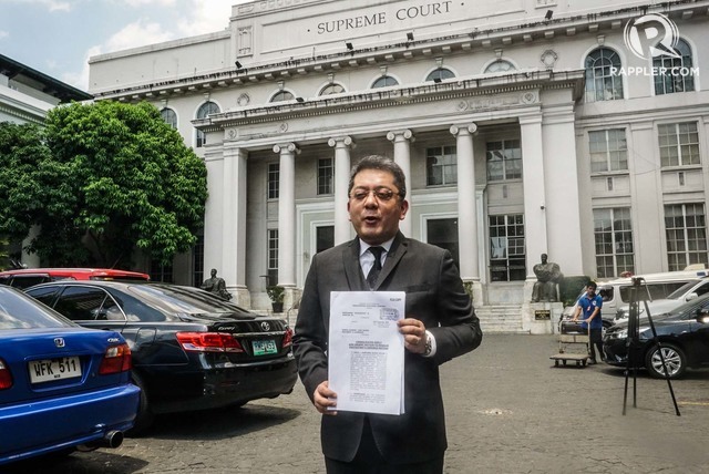 VP POLL PROTEST. George Garcia, lawyer of former senator Bongbong Marcos, files a petition before Supreme Court sitting as the Presidential Electoral Tribunal on March 26, 2019. Photo by Lito Borras/Rappler 