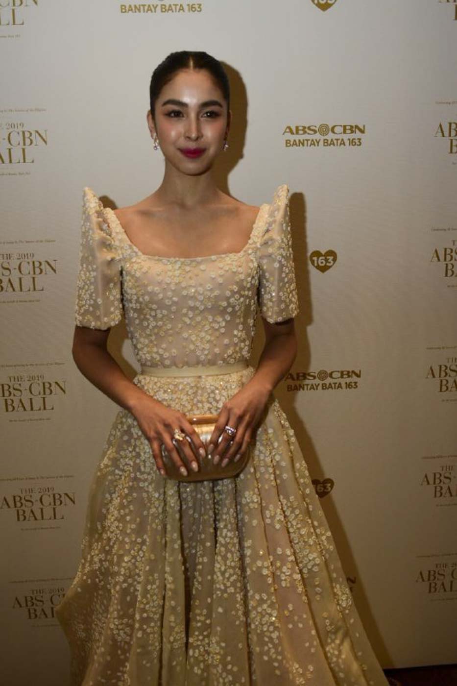 LOOK: Julia Barretto goes feminine at the ABS-CBN Ball 2019