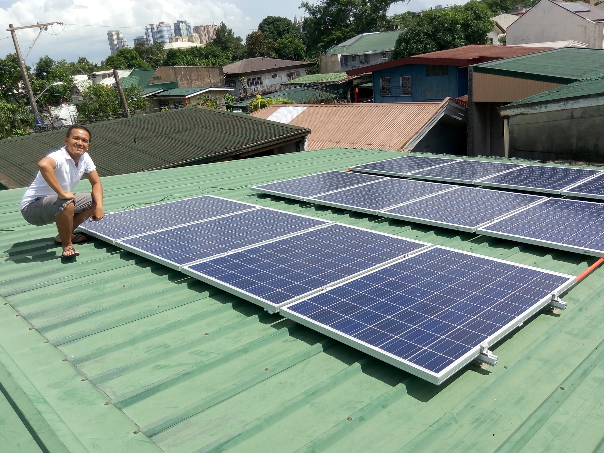 DIY Vs. Commercially Made Solar Panel