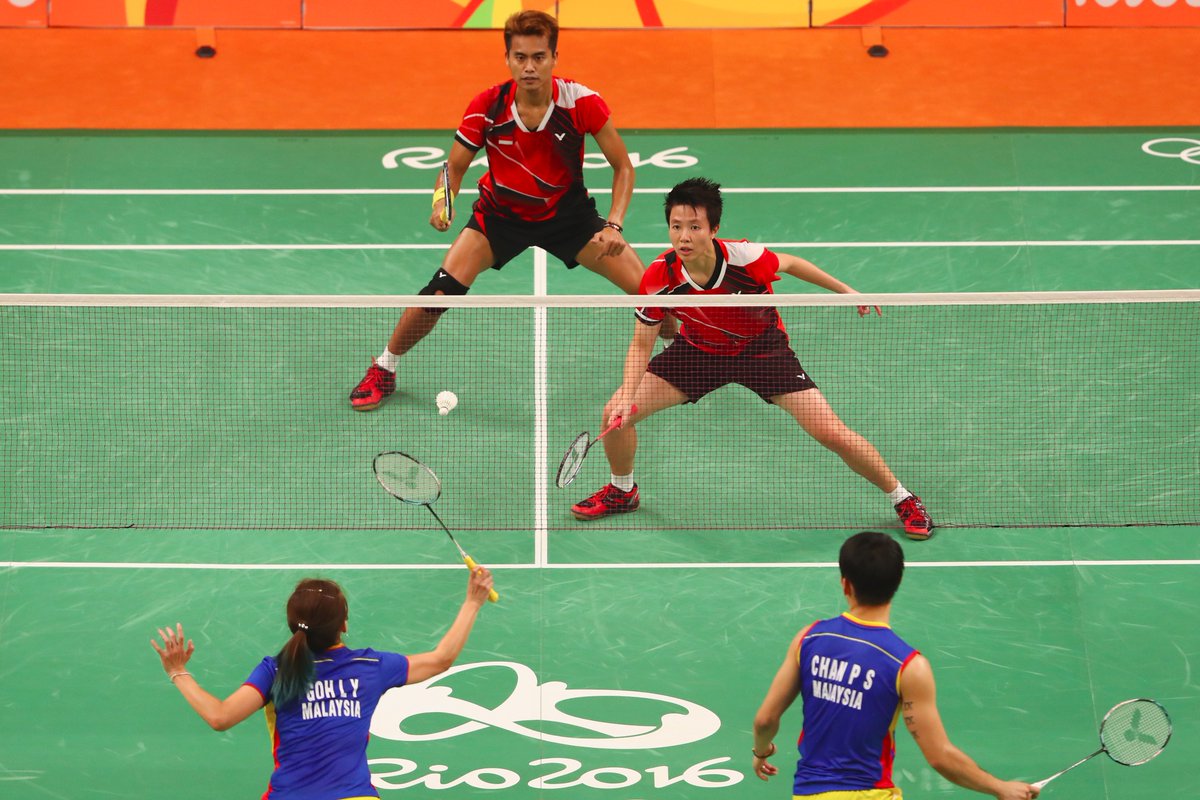 Badminton doubles clearance