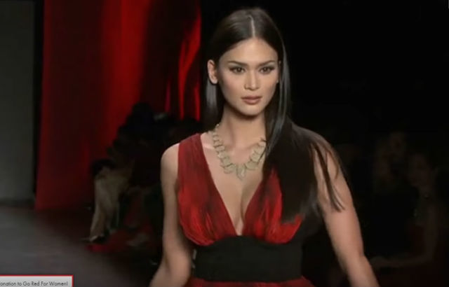 LOOK: Pia Wurtzbach's striking red outfit at New York fashion event