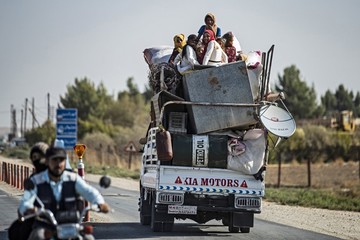 Civilians Flee As Syria Kurds Battle Turkish Invasion - 