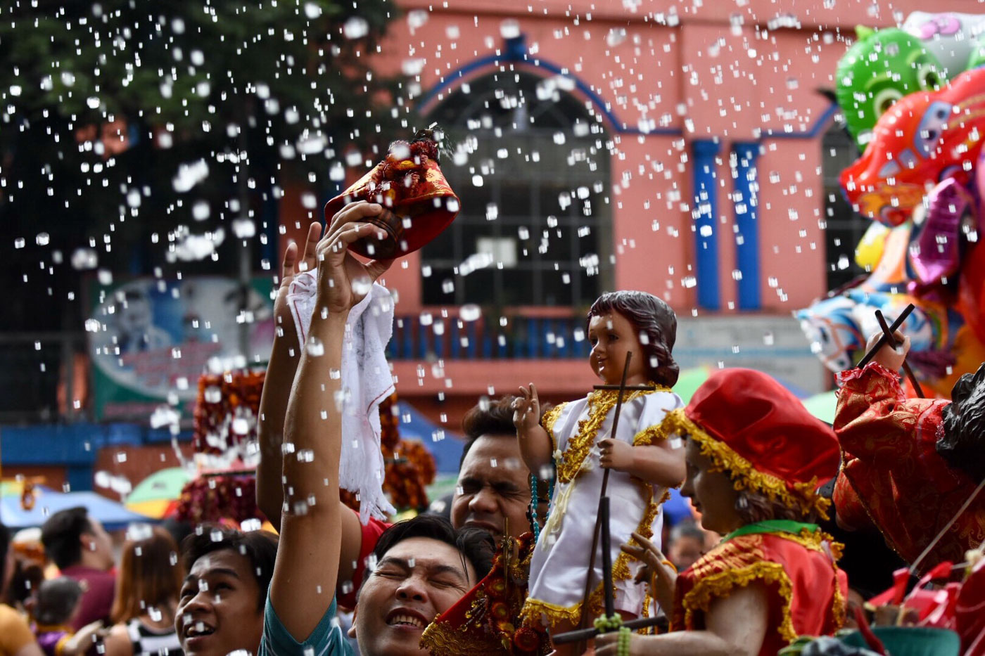 Devotees pray to Santo Niño for health, Duterte 'wisdom'