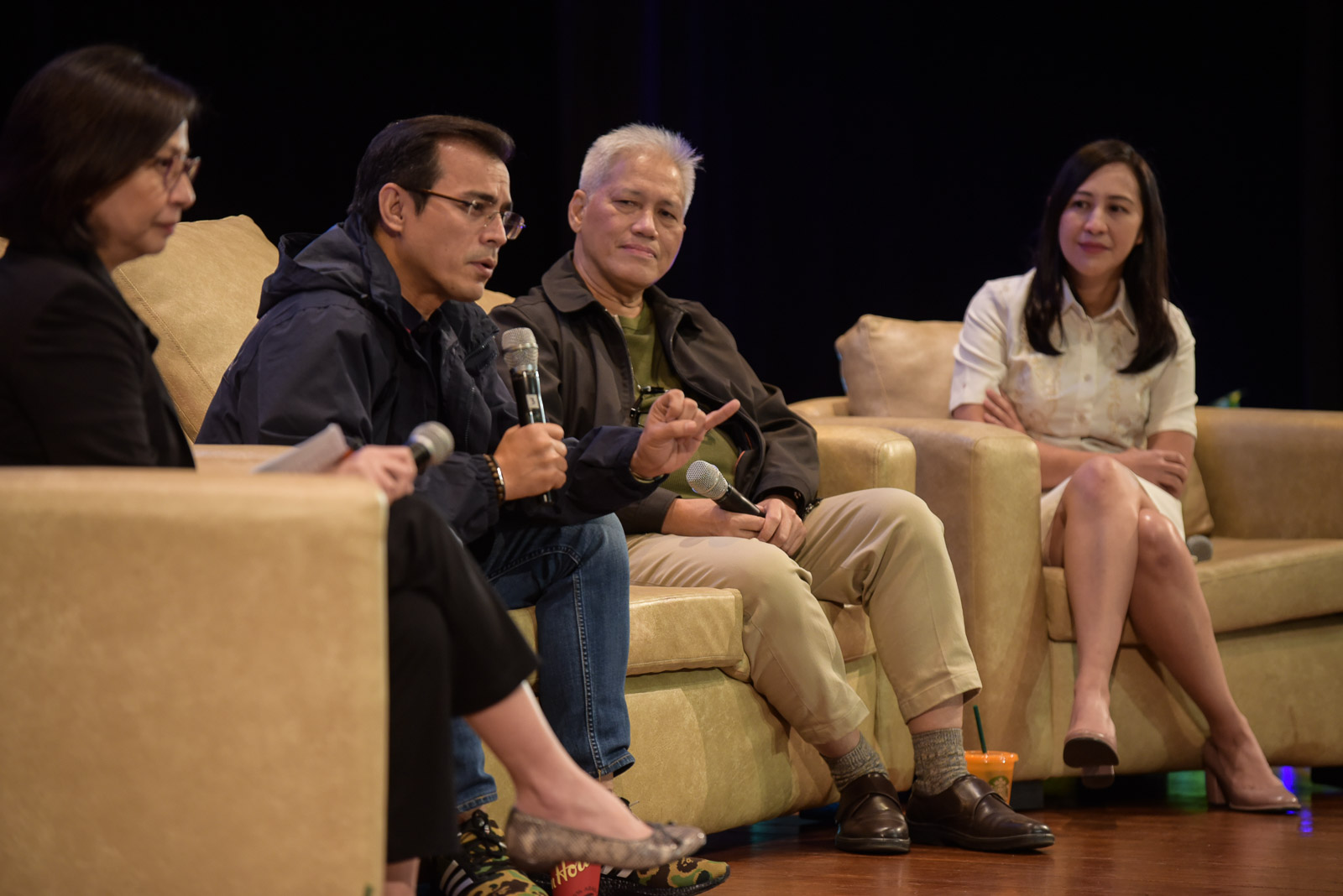 METRO WOES. Manila Mayor Isko Moreno, urban planner Paulo Alcazaren, and QC Mayor Joy Belmonte join the panel discussion on making the metro more livable during the 2019 Social Good Summit at the Yuchengco Hall in DLSU on Sept 21. Photo by LeAnne Jazul/Rappler 