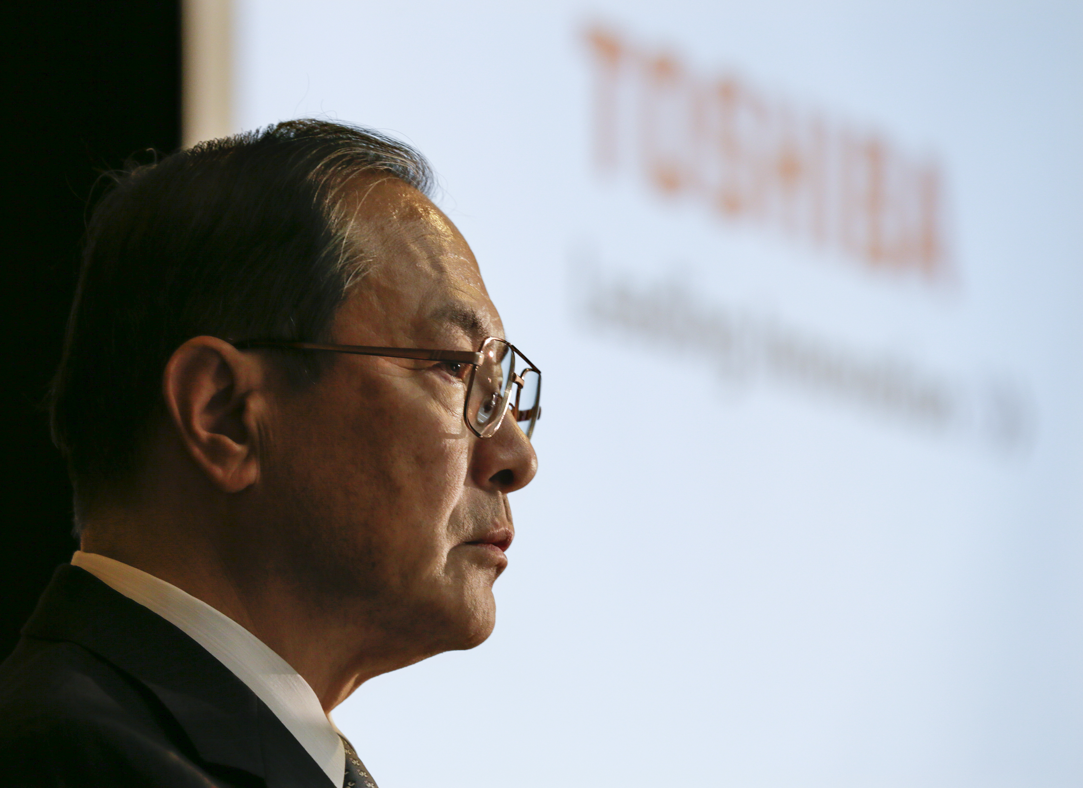 toshiba chair resigns after $6.3bn nuclear writedown