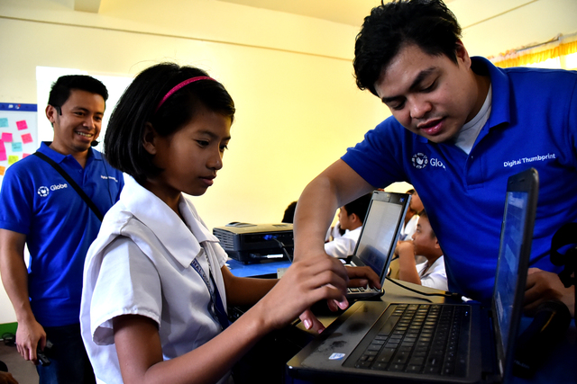 A HI-TECH CLASSROOM. At least 80 schools are expected to be part of the Global Filipino Schools program this year. Image courtesy of Globe 