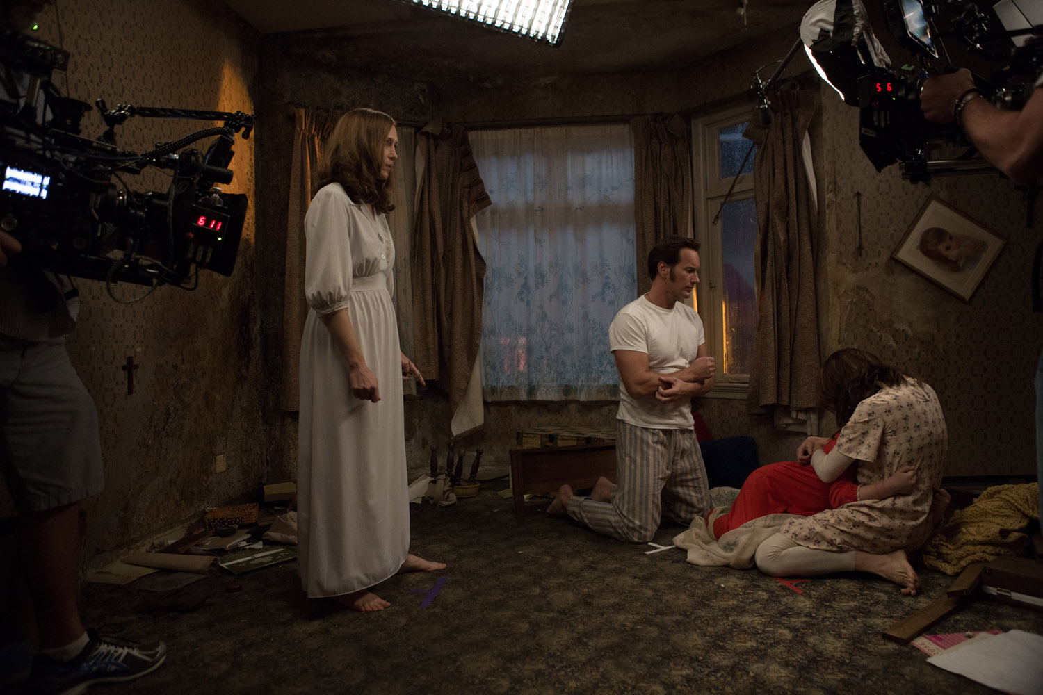 Conjuring Examples 4 horror movies, 10 terrifying real-life scary stories