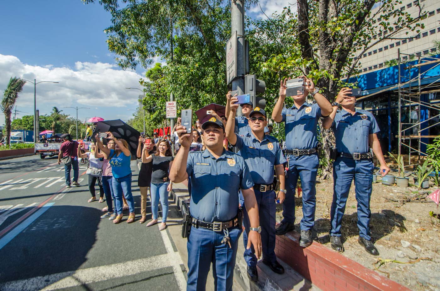 2018 | MISS UNIVERSE | CATRIONA GRAY - Page 8 MU-Parade-Catriona-Gray-February-21-2019-6