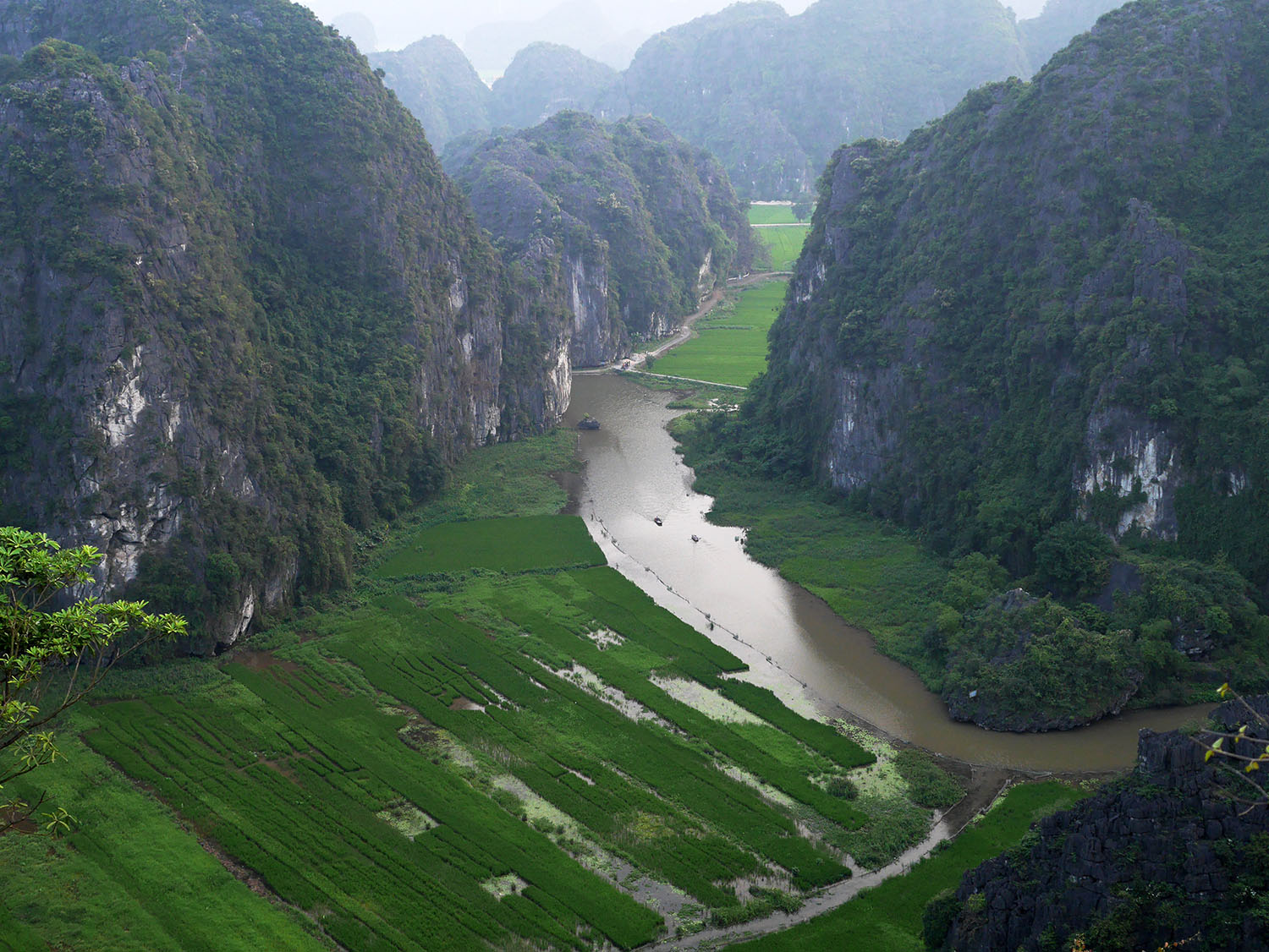 [Vietnam travel guide] Ninh Binh: the landscape of my dreams