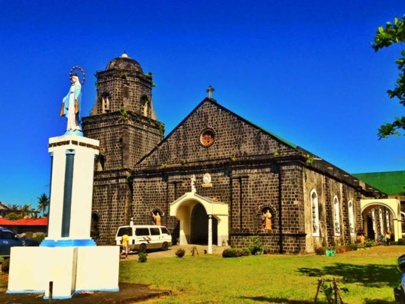 Touring Albay's churches through Visita Iglesia