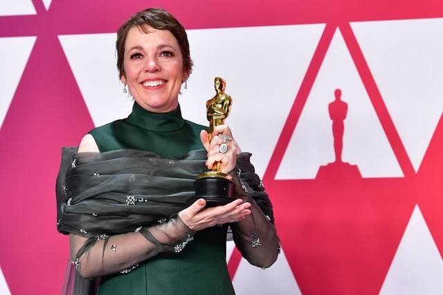 Queen honors 'The Crown' actress Olivia Colman