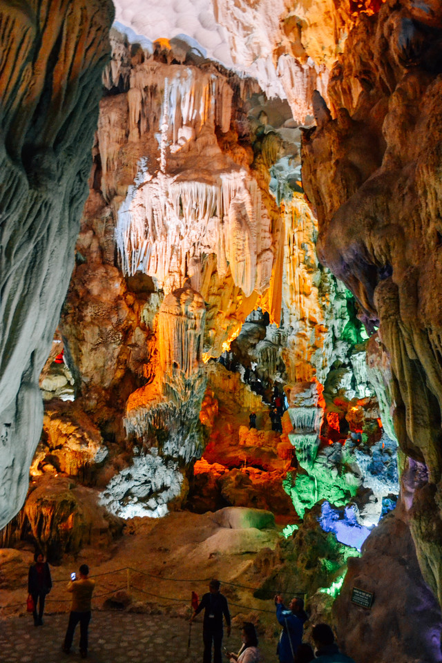 Touring Vietnam's breathtaking Ha Long Bay