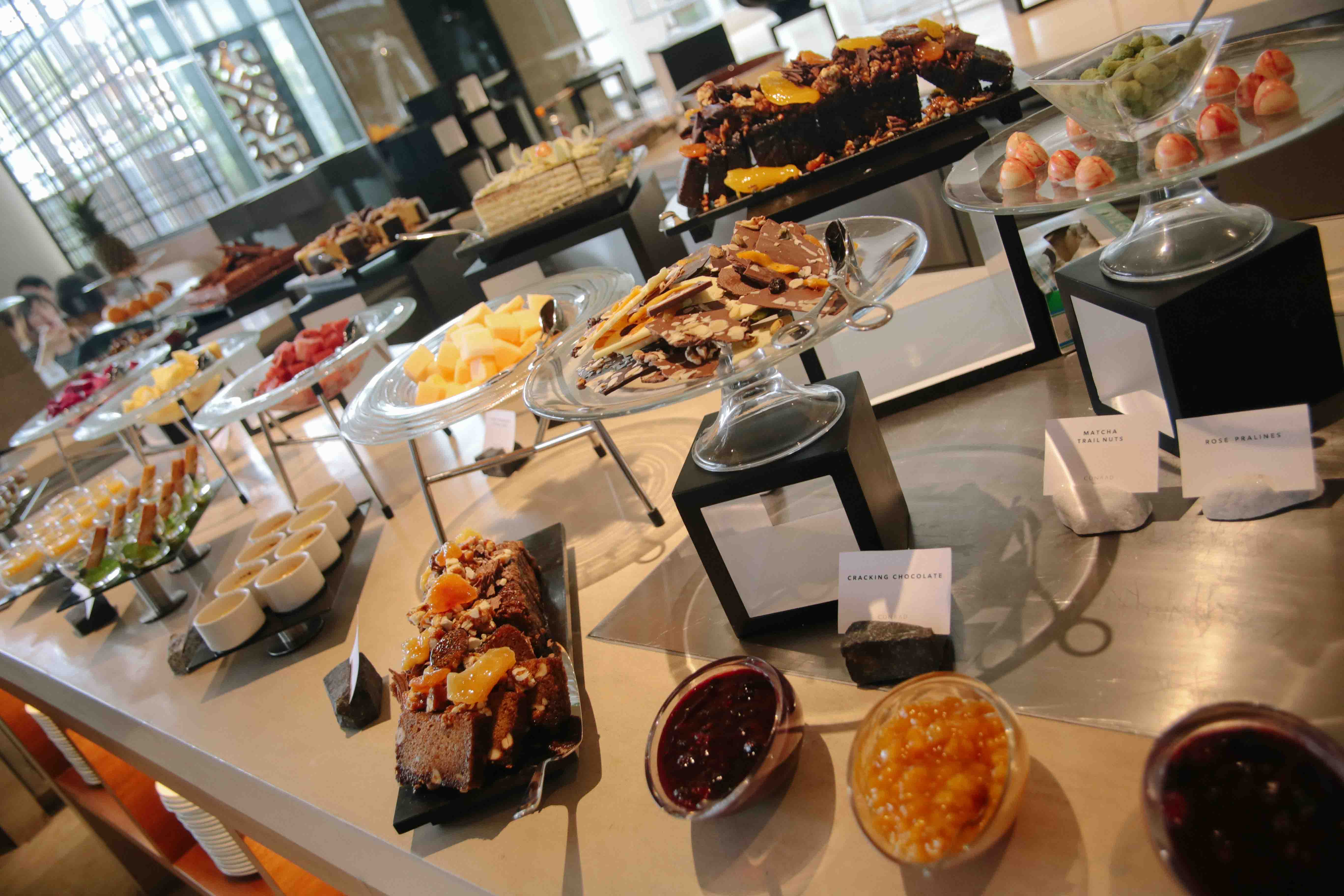 conrad-hotel-manila-breakfast-buffet-price-lyanalilboogie