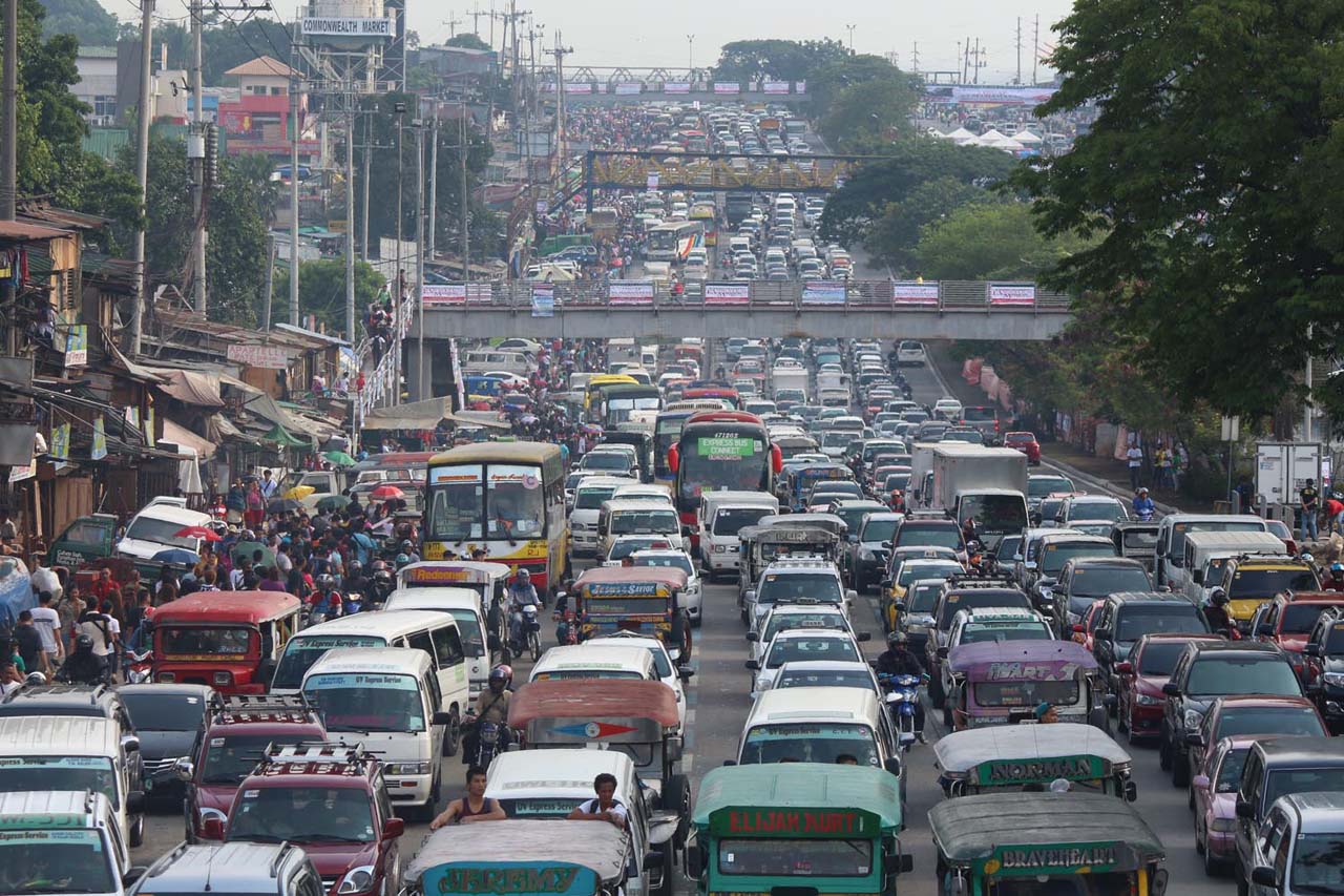 Gov T Forms Inter Agency Body To Solve Metro Manila Traffic   Commonwealth Traffic 20160517 04 